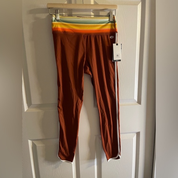 Rip Curl Trippin Run Swim Surf  Collection Tank and Legging Set /Size S /Maroon - Picture 10 of 16